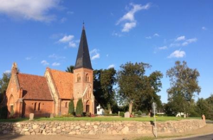 Lüssow, Kirche Foto: A. Klut