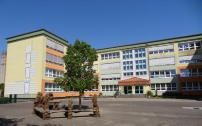 Peenetalschule 1 Foto Schule - web